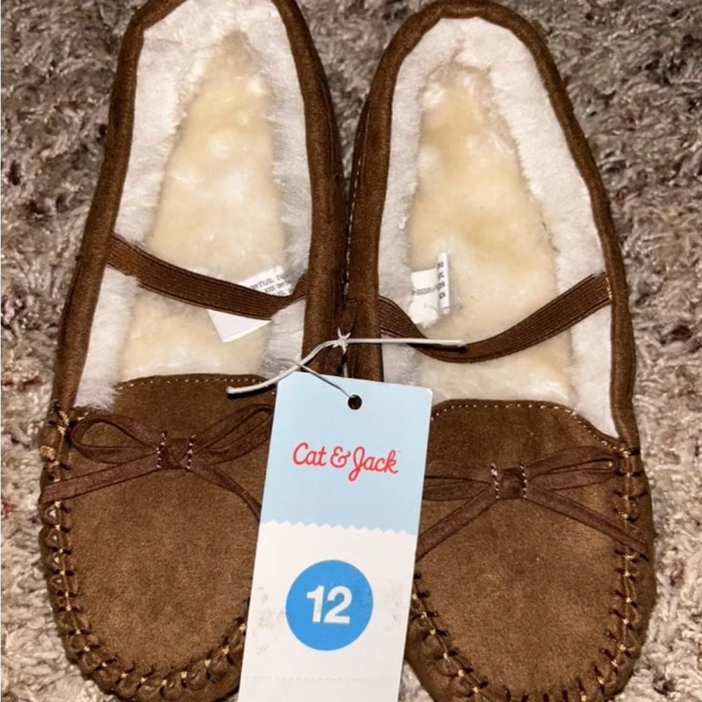 NWT Girls’ (12) Brown Moccasins